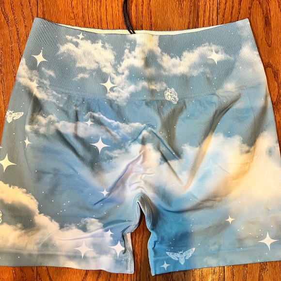 Darc Sport SHE cloud design athletic shorts size large new with tags - Picture 2 of 5